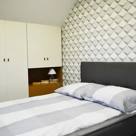66 C Apartment